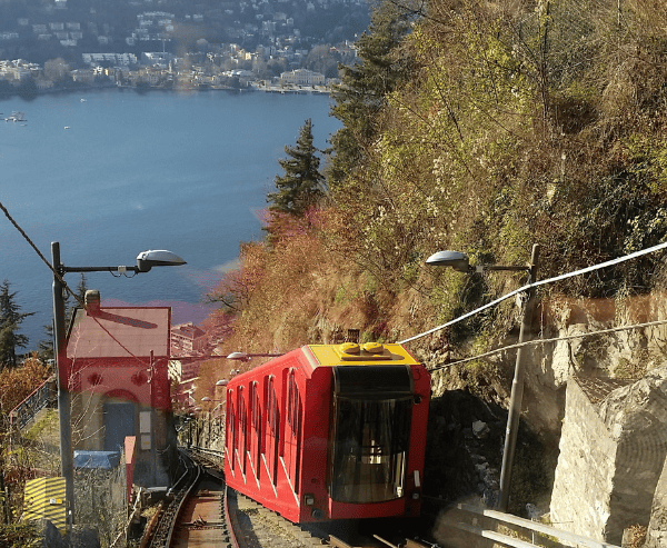 Gita da Como: funicolare per Brunate